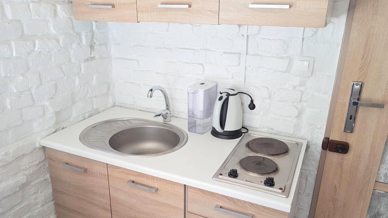 Апартаменты Fajne Stylowe Studio Z Aneksem Kuchennym Познань Экстерьер фото